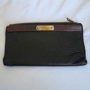 Daveys Worchester Mass Vintage Leather Zip Clutch - Black with Brown Trim